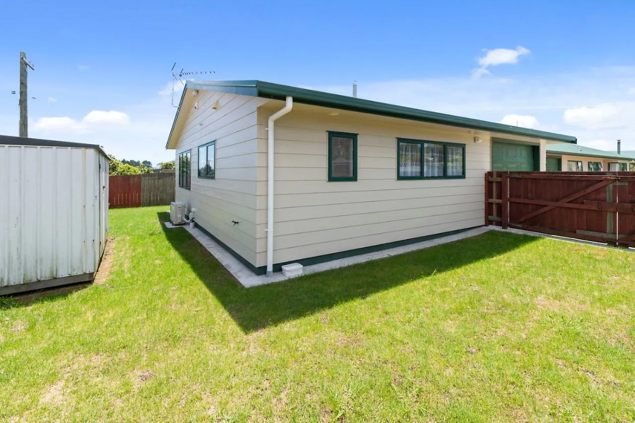 Sunrise Getaway - Rotorua Holiday Home